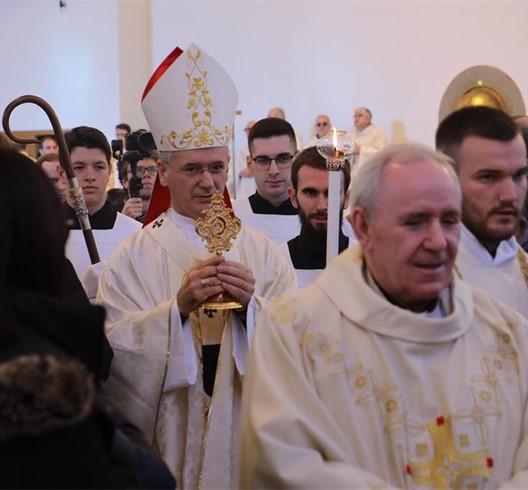 Nadbiskup Kutleša unio relikvije sv. Ivana XXIII. u crkvu sv. Ivana XXIII., pape u zagrebačkoj Dubravi